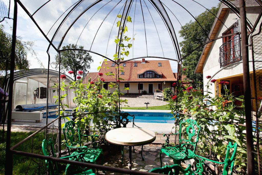 Dworek Mazurski Lizer Stręgielek Extérieur photo